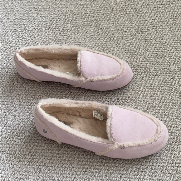 UGG Shoes - UGG Slippers